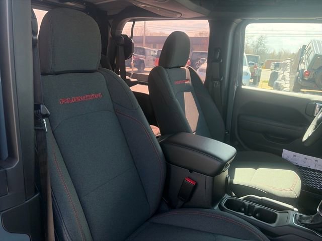 New 2026 Jeep Wrangler Rubicon w/ Xtreme 35 Tire Package AWD/4WD image 25