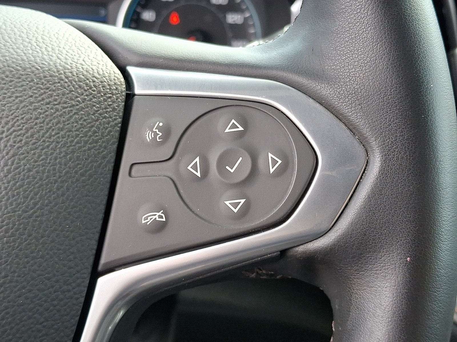 Certified 2023 Chevrolet Traverse LT AWD/4WD image 24