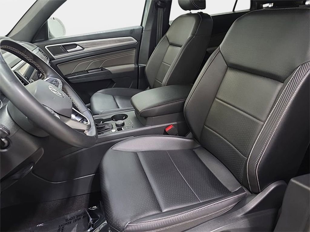 Used 2021 Volkswagen Atlas Cross Sport SE AWD/4WD image 14