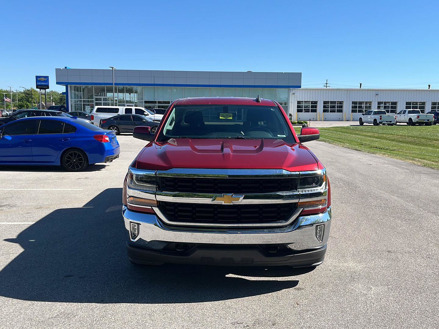 Used 2018 Chevrolet Silverado 1500 LT w/ All Star Edition AWD/4WD image 8