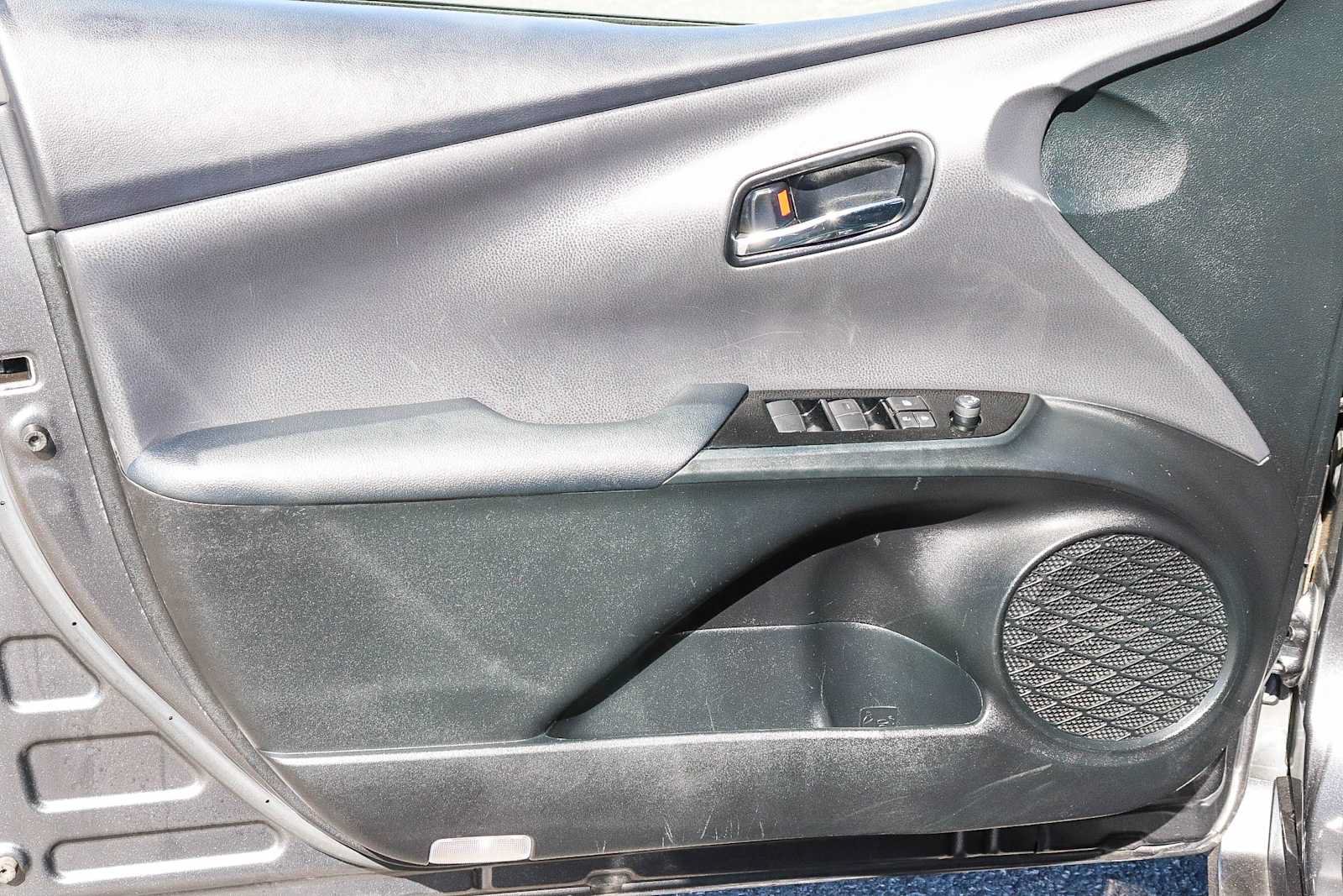 Used 2022 Toyota Prius Prime XLE FWD image 31