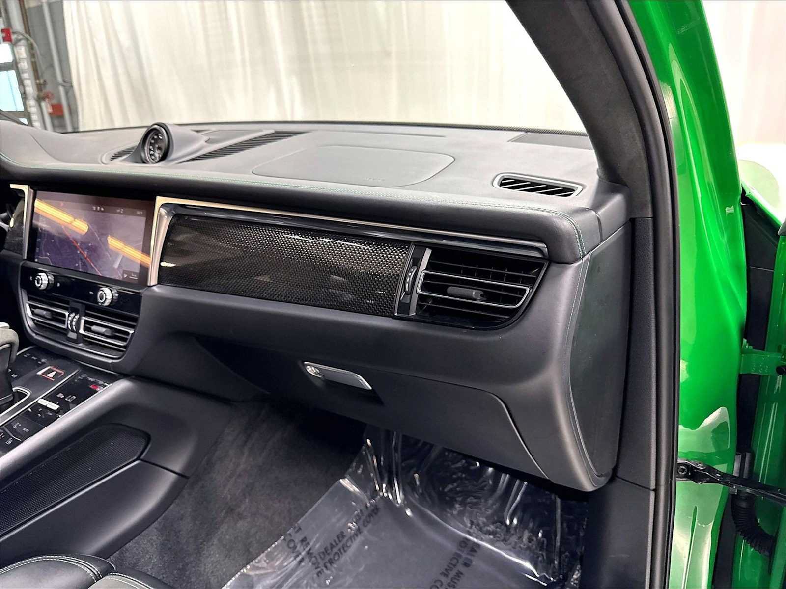Used 2023 Porsche Macan GTS AWD/4WD image 27