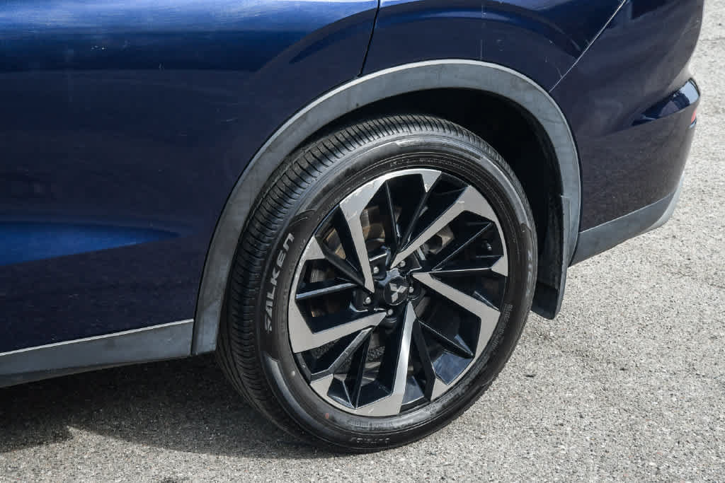 Used 2023 Mitsubishi Outlander SE FWD image 9