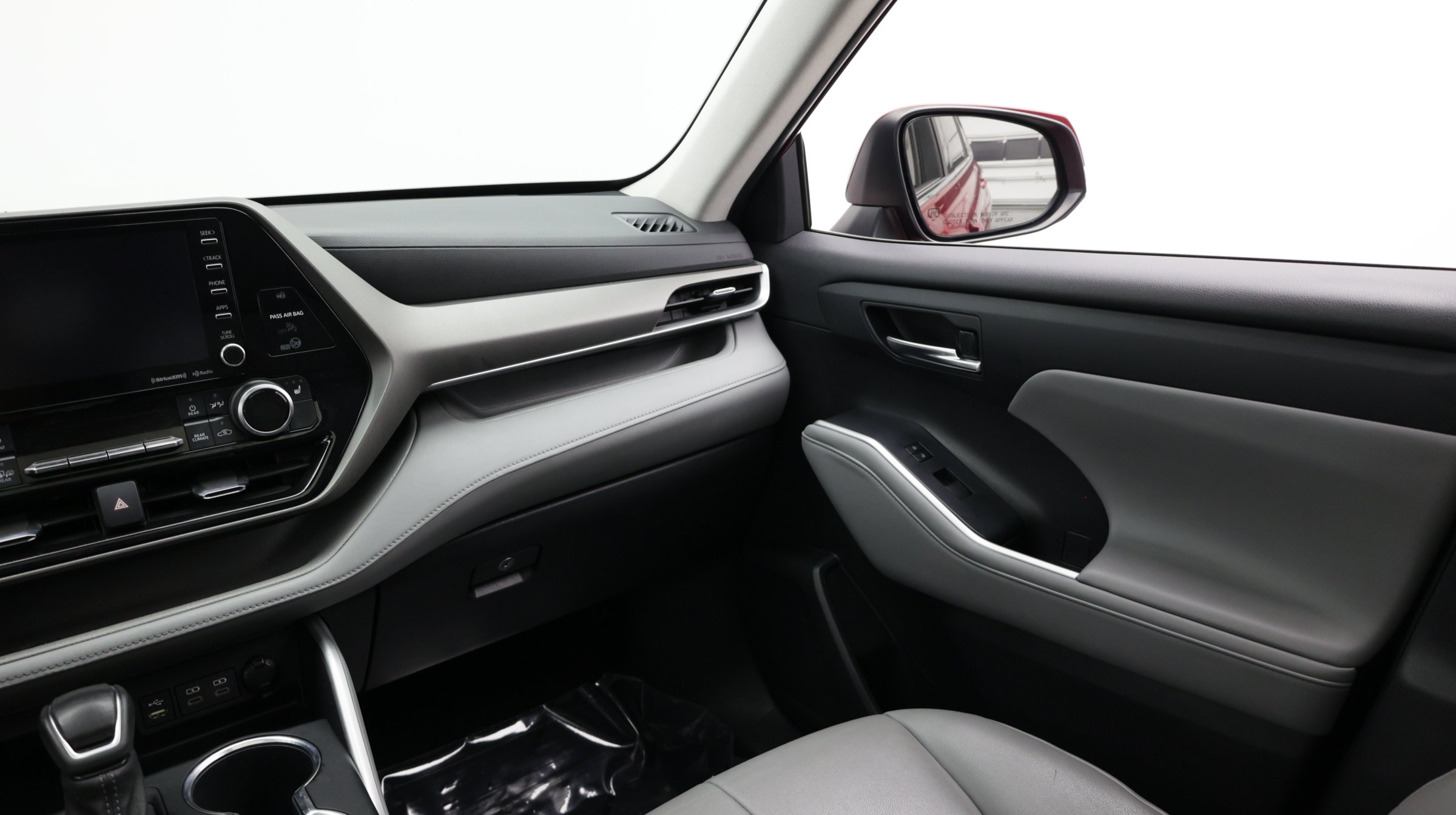 Used 2022 Toyota Highlander XLE FWD image 42