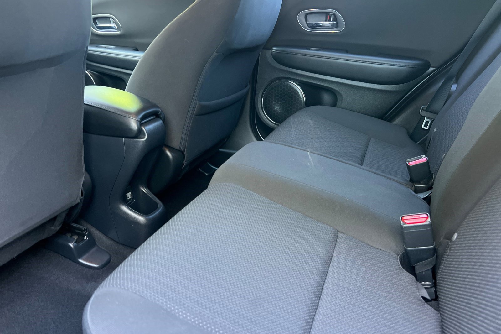 Used 2018 Honda HR-V EX image 26