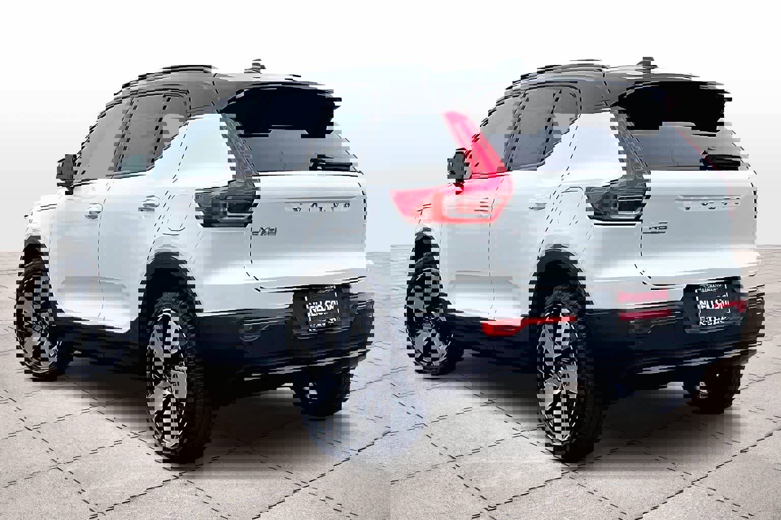 New 2026 Volvo EX40 Plus w/ Climate Package image 3