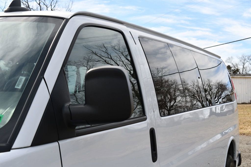 Used 2022 Chevrolet Express 3500 LS image 5