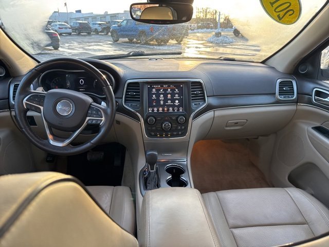 Used 2018 Jeep Grand Cherokee Overland w/ Jeep Active Safety Group image 22