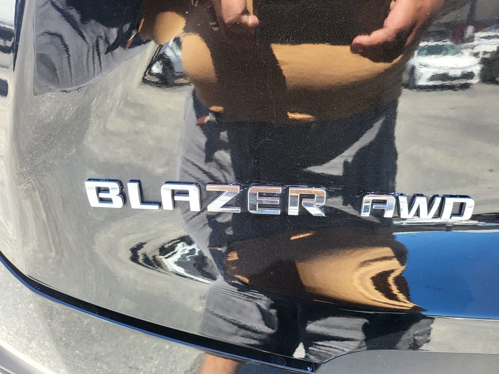 Used 2025 Chevrolet Blazer LT image 11