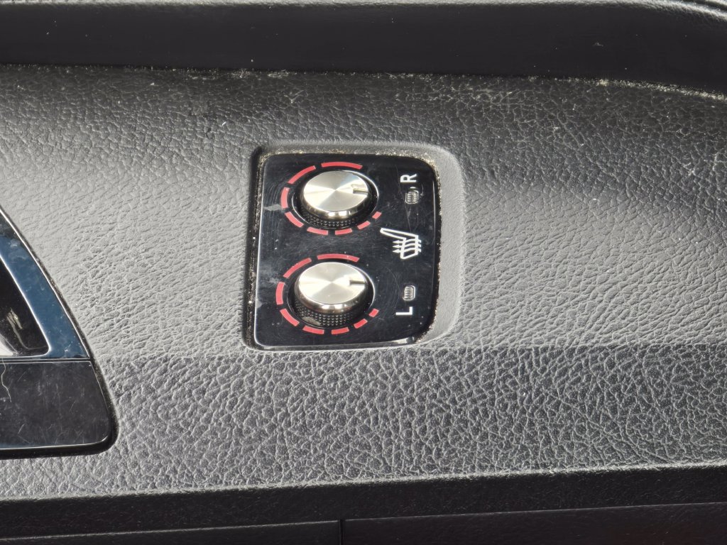 Used 2014 Toyota Avalon XLE FWD image 21