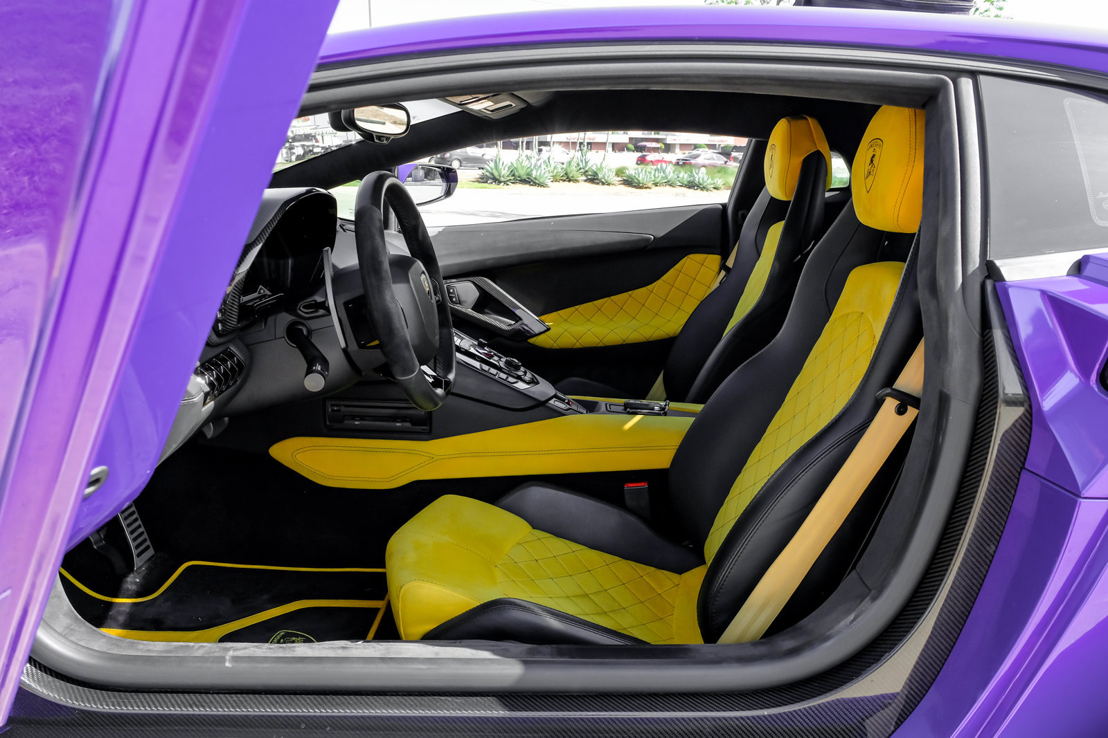 Used 2018 Lamborghini Aventador S AWD/4WD image 4