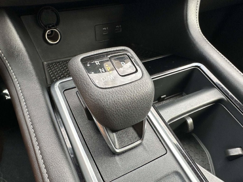 Used 2025 Nissan Pathfinder SV AWD/4WD image 23