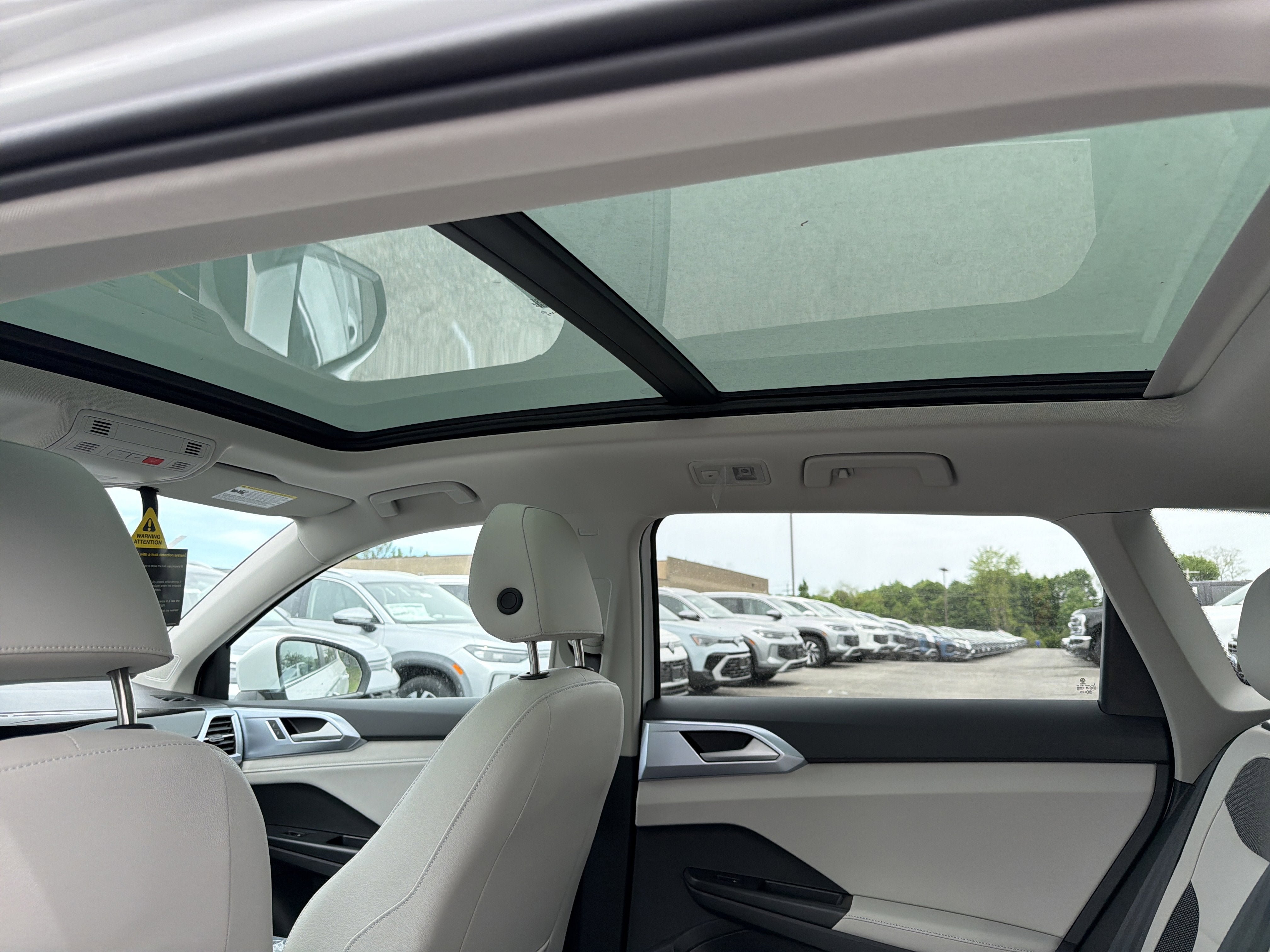 New 2026 Volkswagen Taos SE AWD/4WD image 25