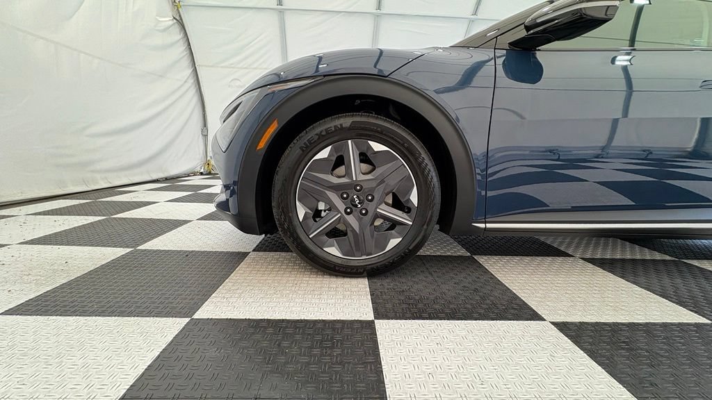 Used 2025 Kia EV6 Light AWD/4WD image 12