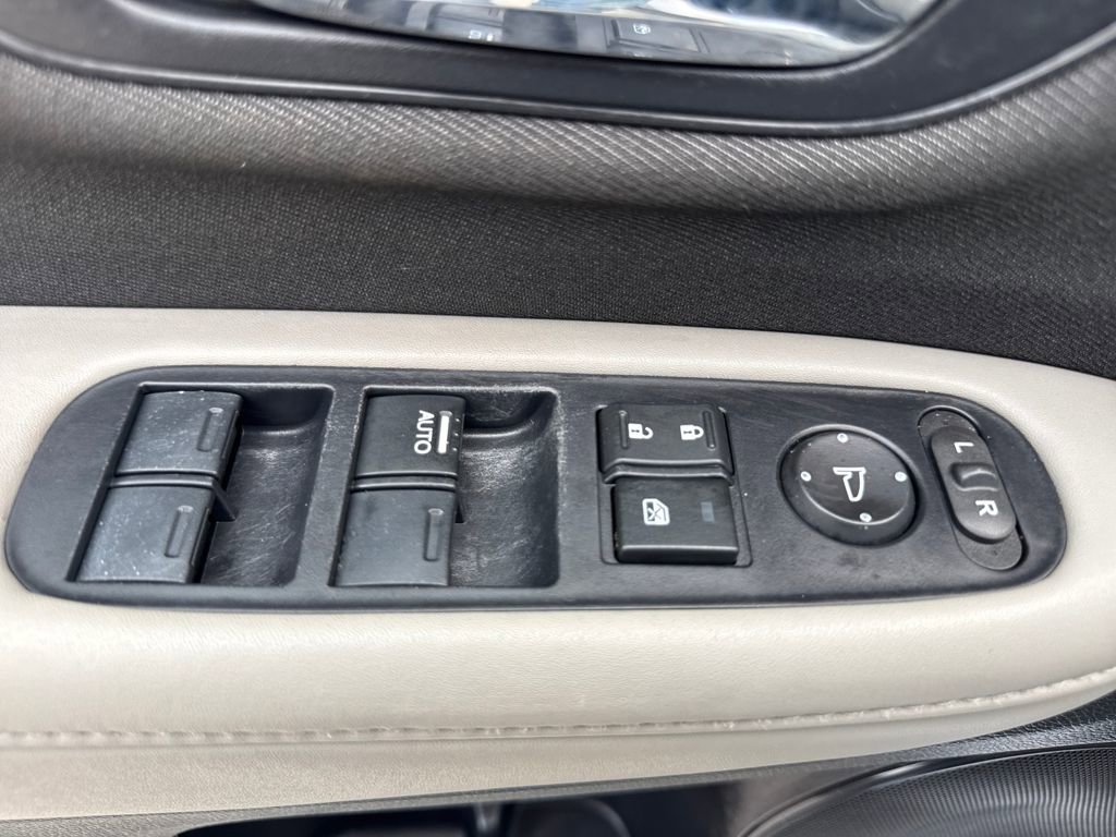 Used 2022 Honda HR-V LX image 15