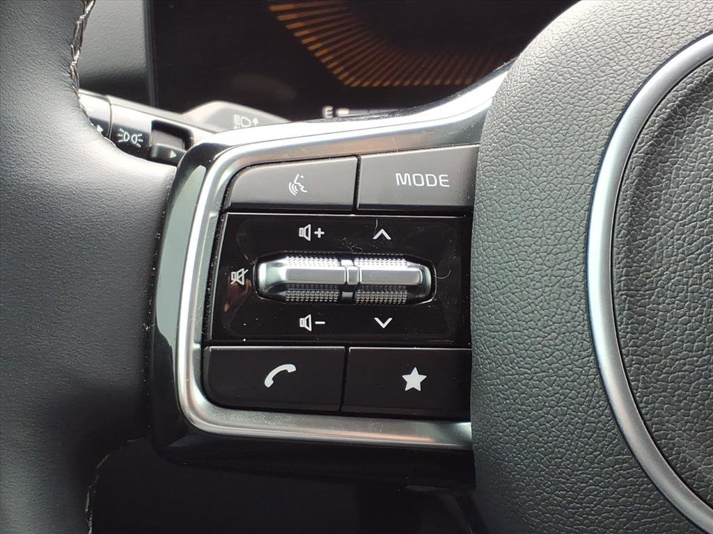 Used 2025 Kia Sorento EX w/ Panoramic Sunroof Package image 14