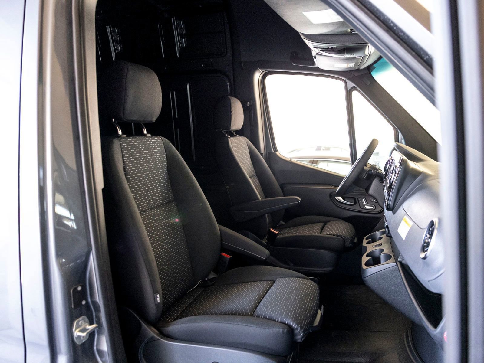 New 2025 Mercedes-Benz Sprinter 4500 image 24