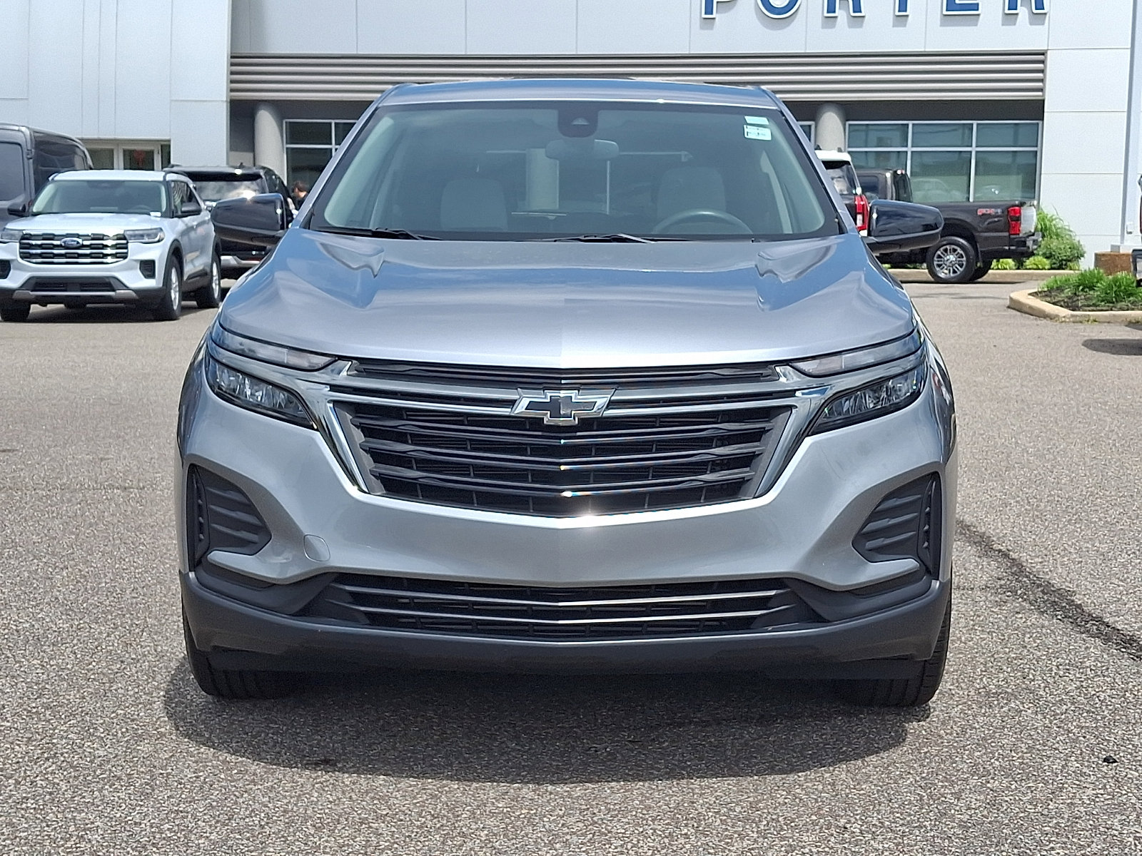 Used 2024 Chevrolet Equinox LS w/ LS Convenience Package FWD image 3