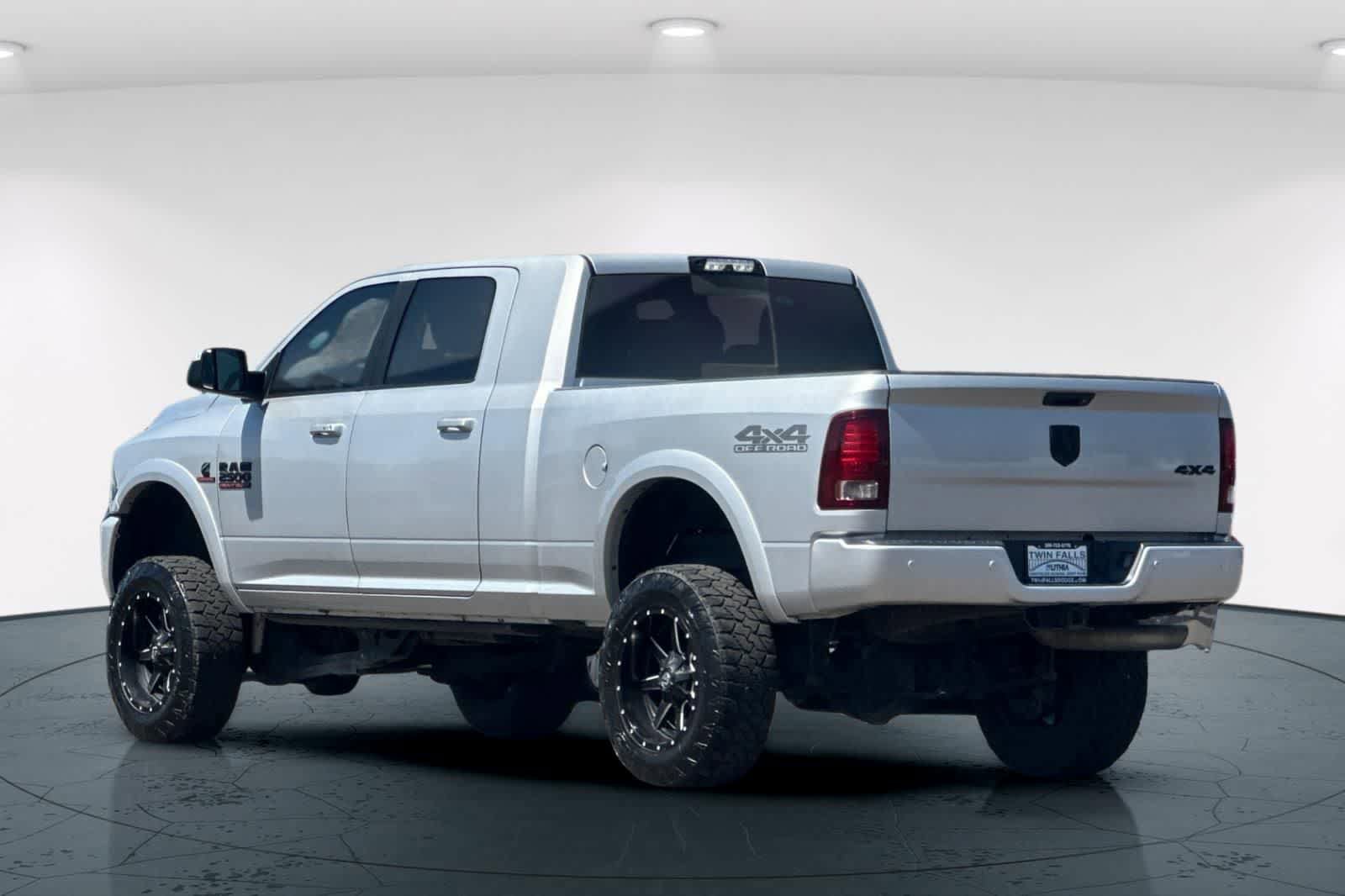 Used 2017 RAM 2500 Laramie w/ Sport Appearance Group AWD/4WD image 8