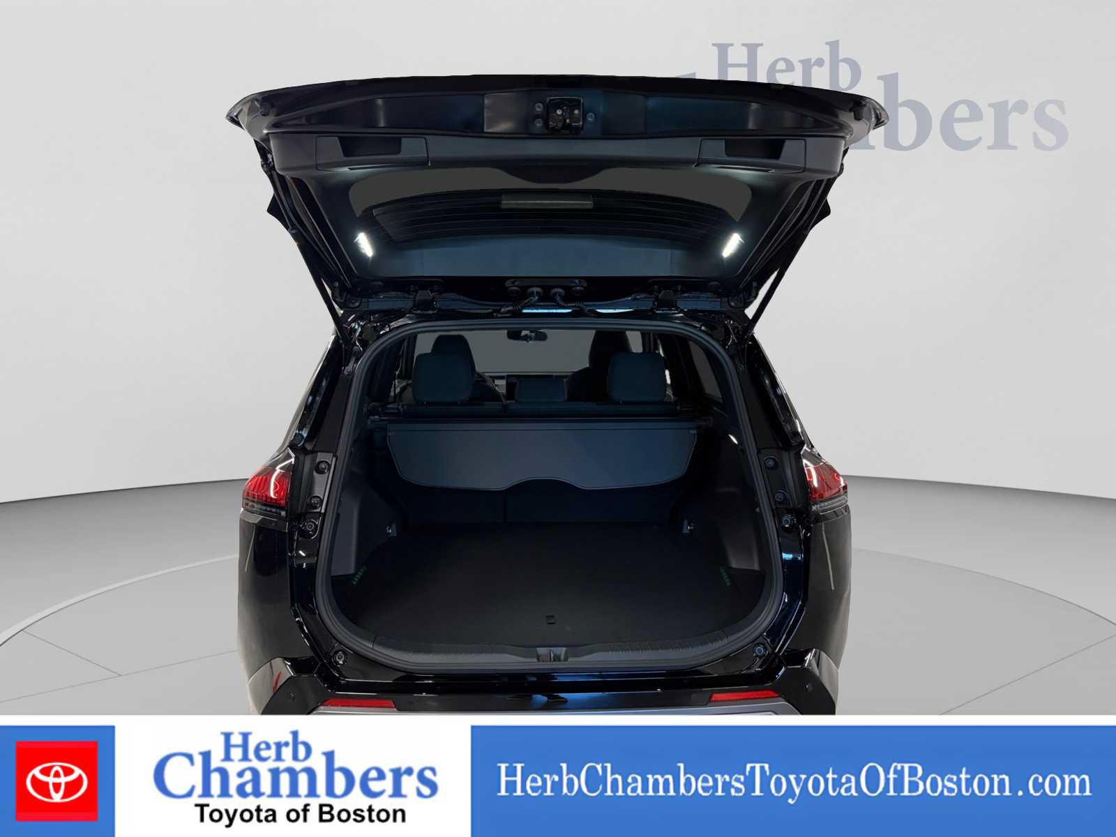 Used 2026 Toyota RAV4 SE AWD/4WD image 4