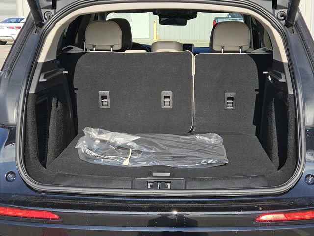 New 2026 Lincoln Corsair Premiere FWD image 9