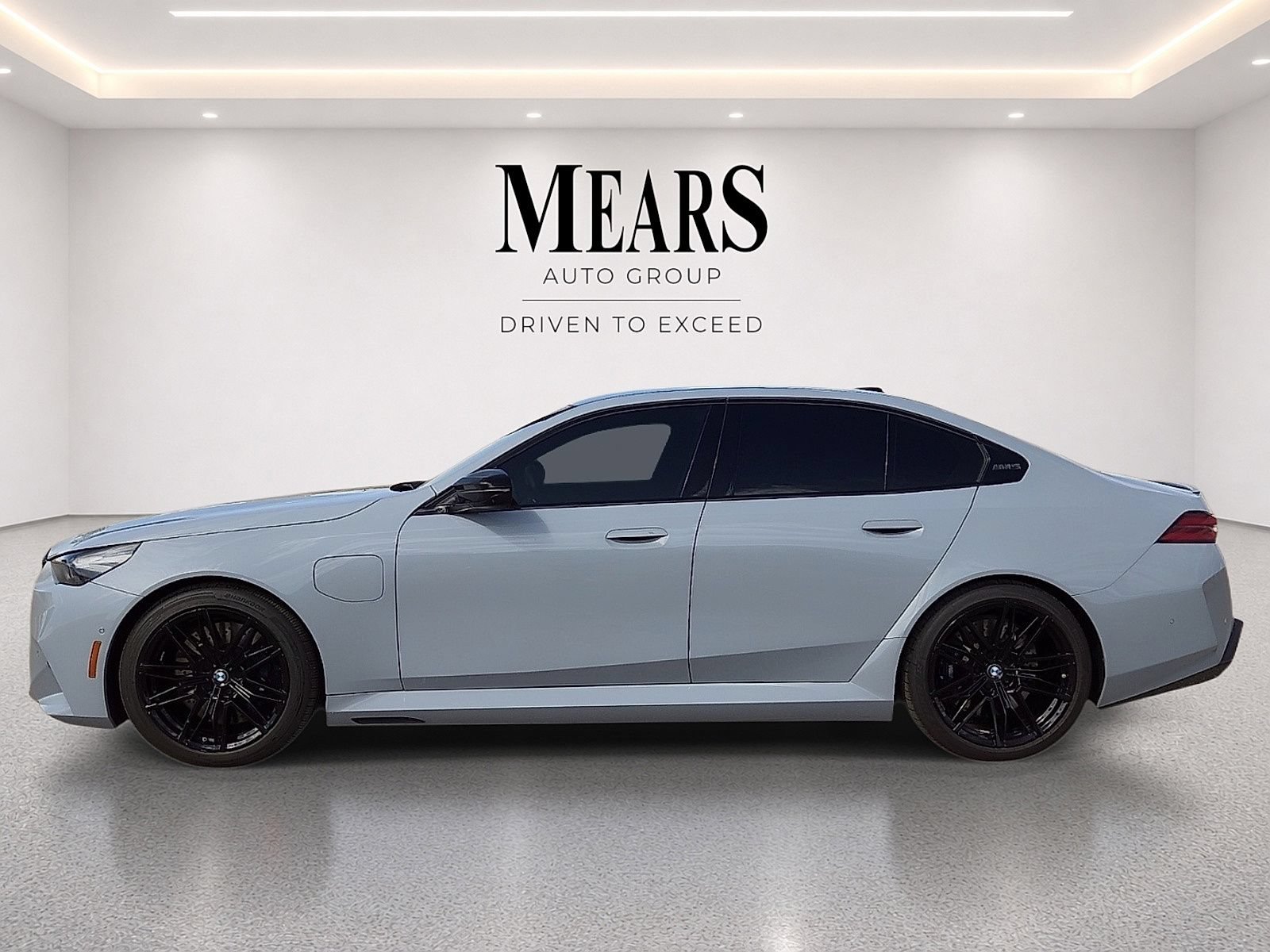Used 2027 BMW M5 AWD/4WD image 2