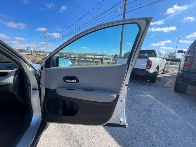 Used 2016 Honda HR-V LX image 16