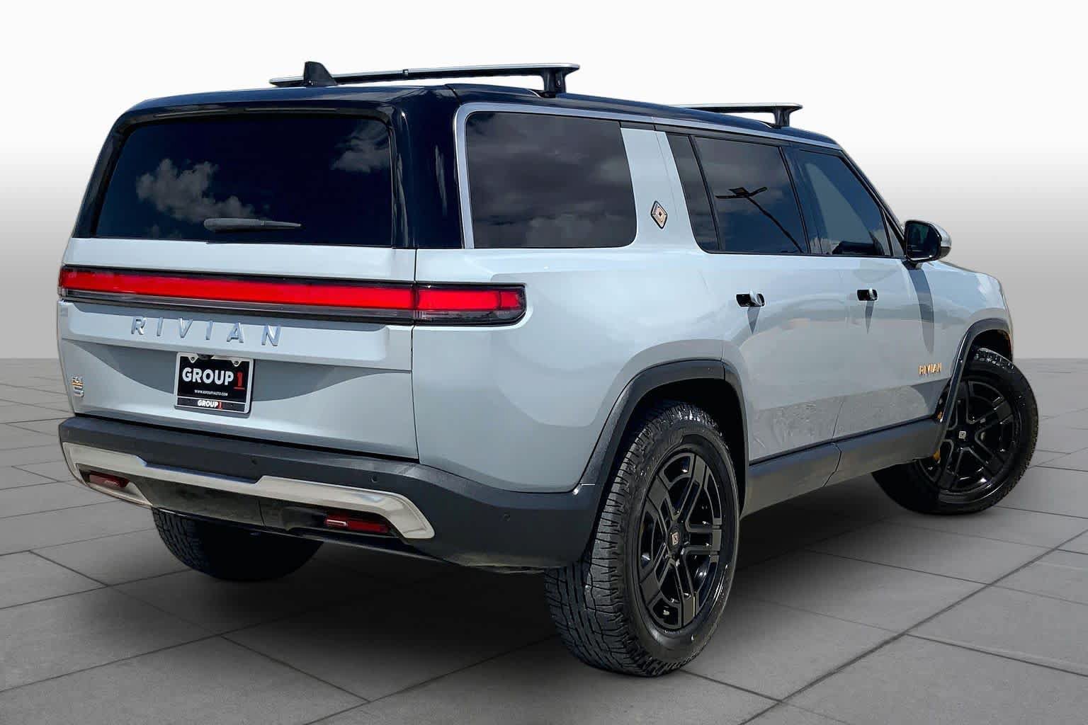 Used 2023 Rivian R1S Adventure AWD/4WD image 12