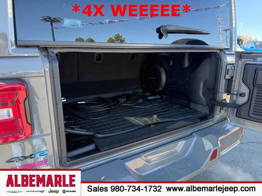 Used 2022 Jeep Wrangler Unlimited Sahara image 5