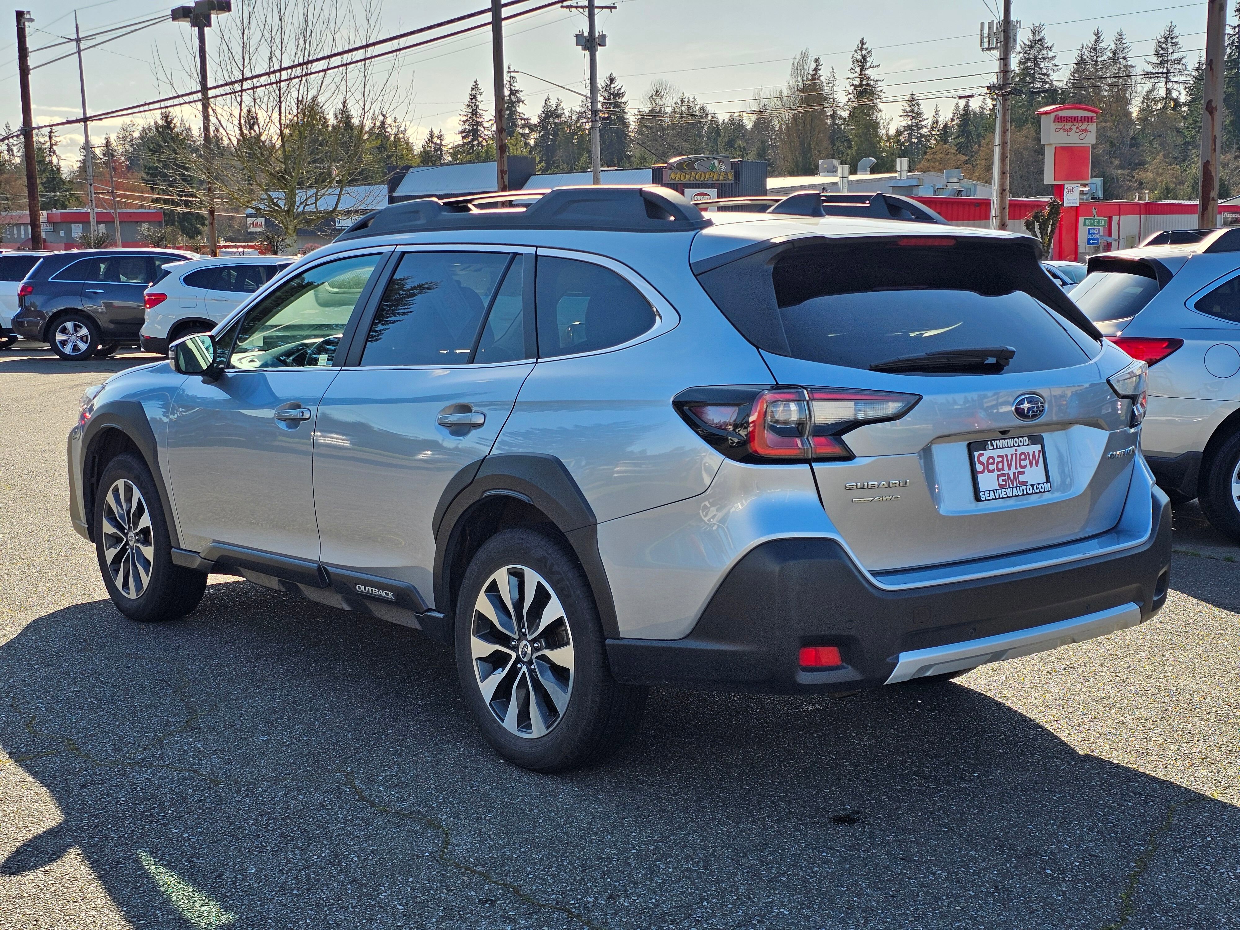 Used 2024 Subaru Outback Limited AWD/4WD image 5