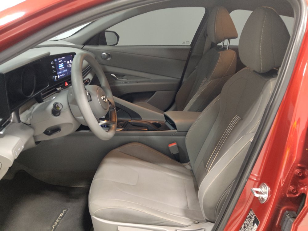 Used 2023 Hyundai Elantra SEL w/ Cargo Package FWD image 17