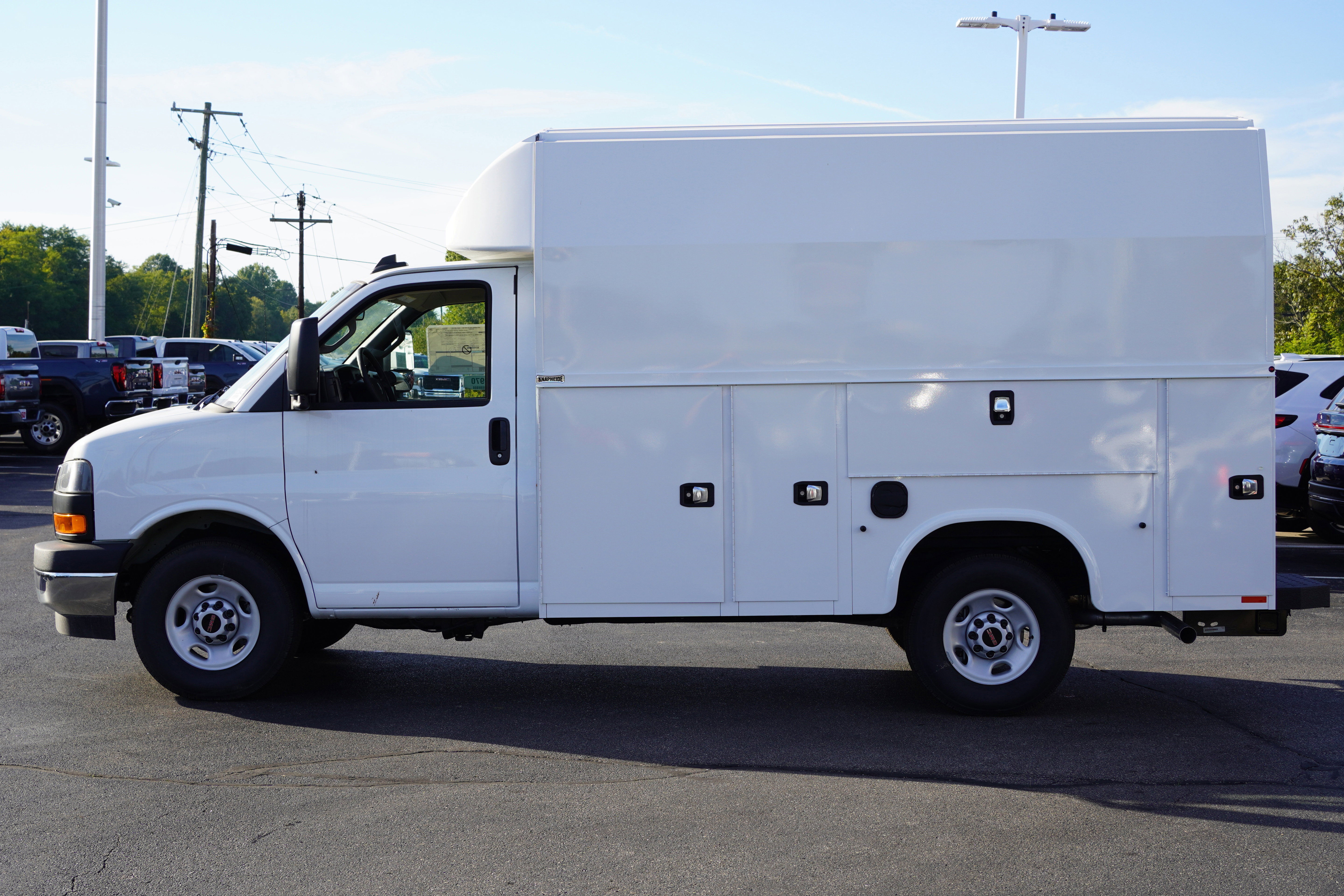 New 2025 GMC Savana 3500 w/ Power Convenience Package RWD image 3