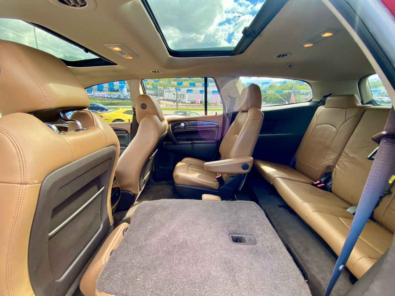 Used 2015 Buick Enclave Premium w/ Trailering Package image 18