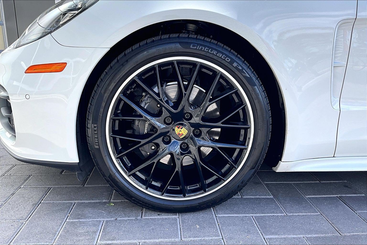 Used 2023 Porsche Panamera image 9