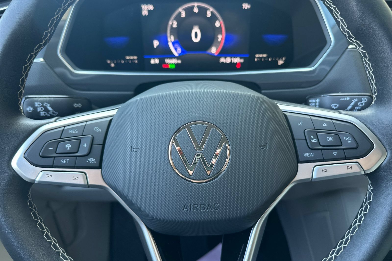 Used 2023 Volkswagen Tiguan SE FWD image 24