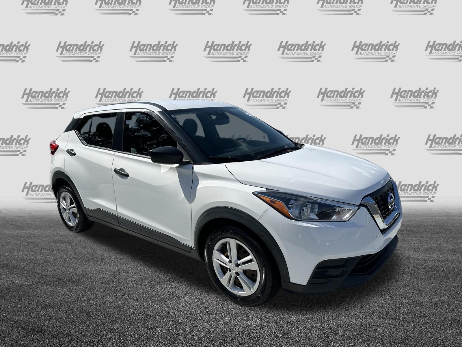 Used 2020 Nissan Kicks S FWD image 2