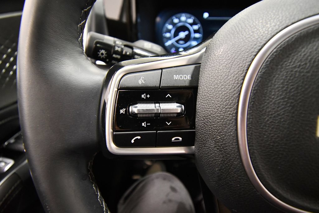 Certified 2023 Kia Sorento SX AWD/4WD image 21