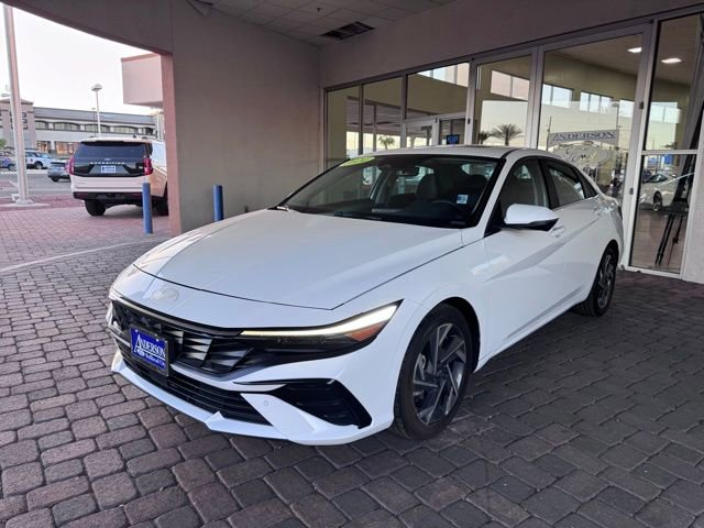 Used 2024 Hyundai Elantra Limited image 1
