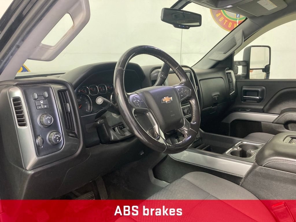 Used 2018 Chevrolet Silverado 2500 LT w/ Midnight Edition AWD/4WD image 8