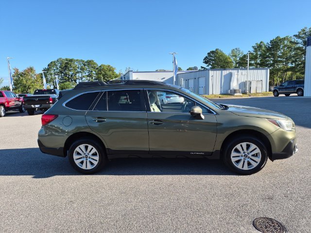 Used 2019 Subaru Outback 2.5i Premium AWD/4WD image 2