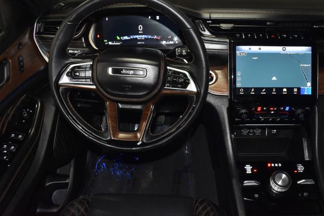 Used 2025 Jeep Grand Cherokee Summit w/ Adv Protech Group IV image 15