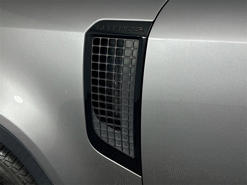 Used 2020 Land Rover Defender 110 S image 29