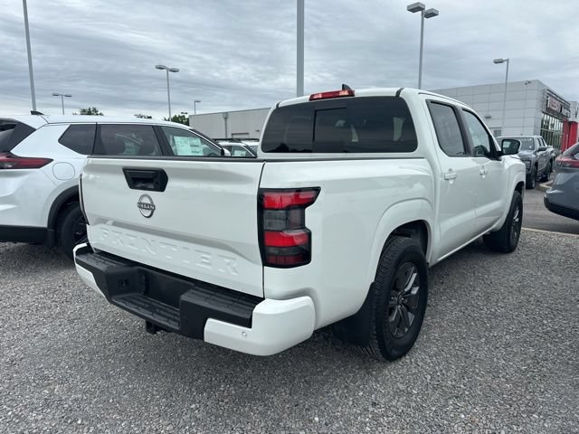 Certified 2025 Nissan Frontier SV w/ SV Convenience Package RWD image 3