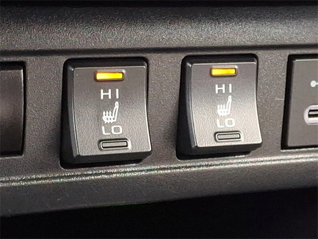 Used 2024 Toyota Corolla Cross XLE image 23