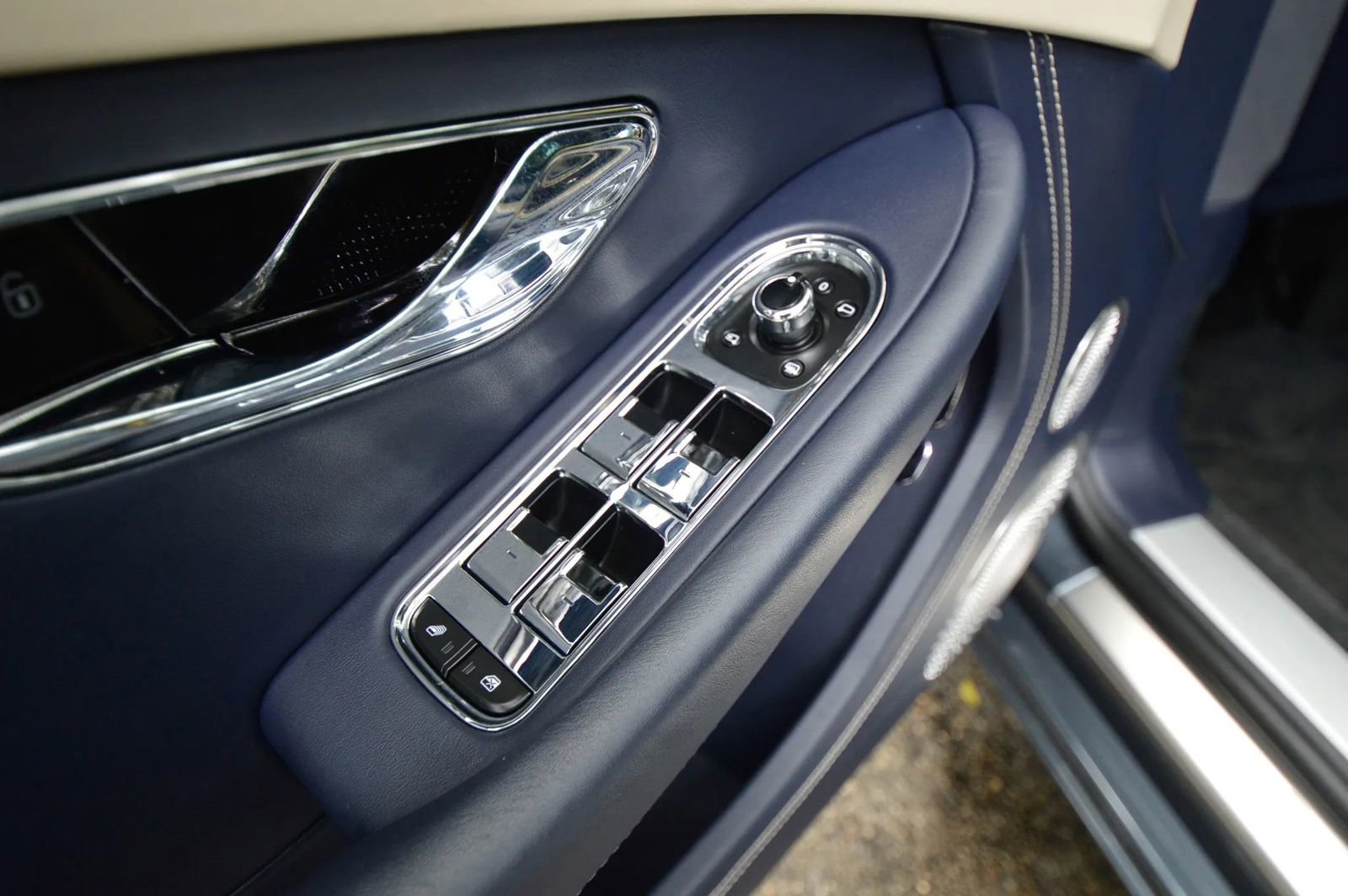 Used 2021 Bentley Continental GT image 19