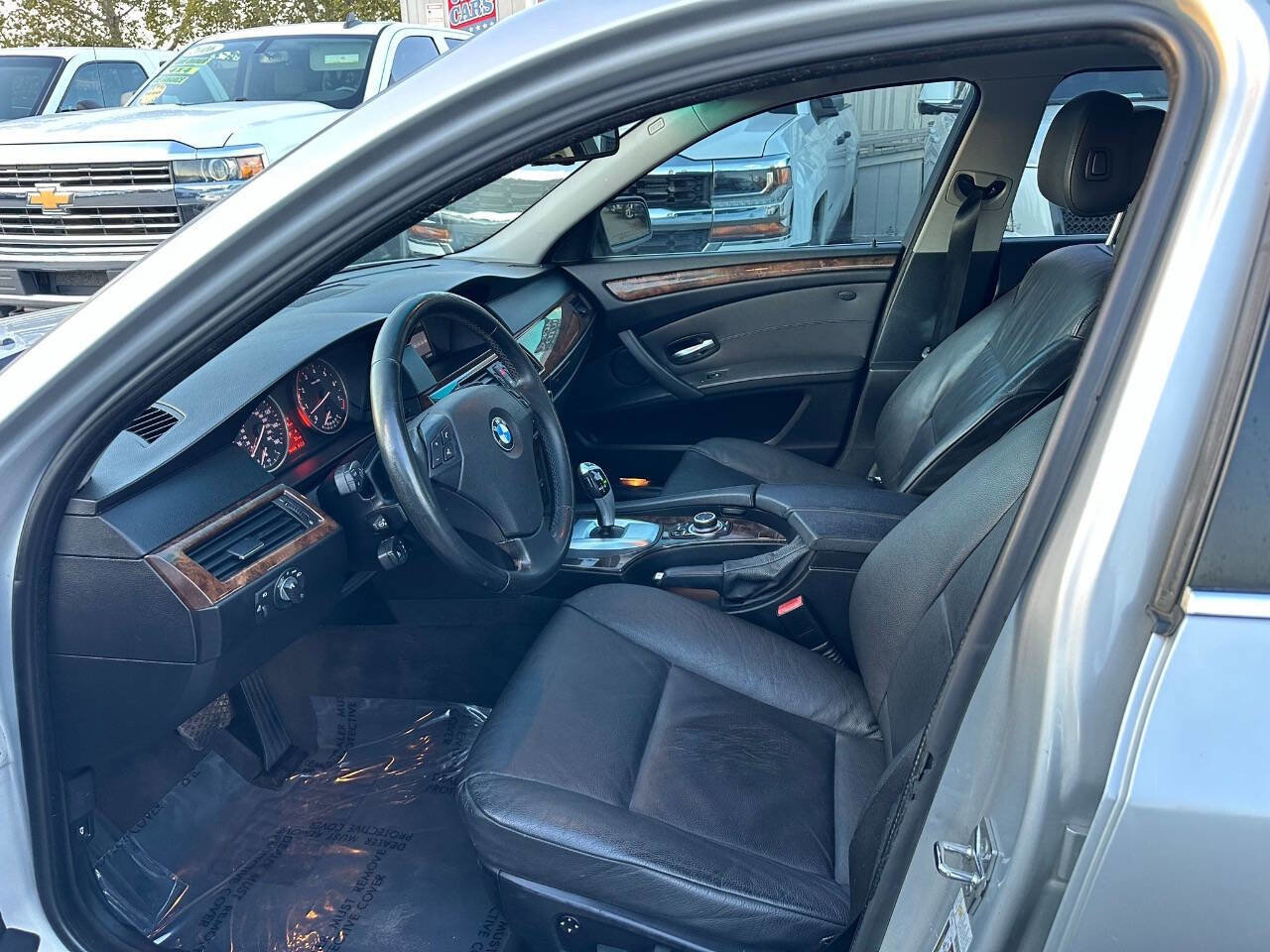 Used 2009 BMW 528i xDrive Sedan image 15