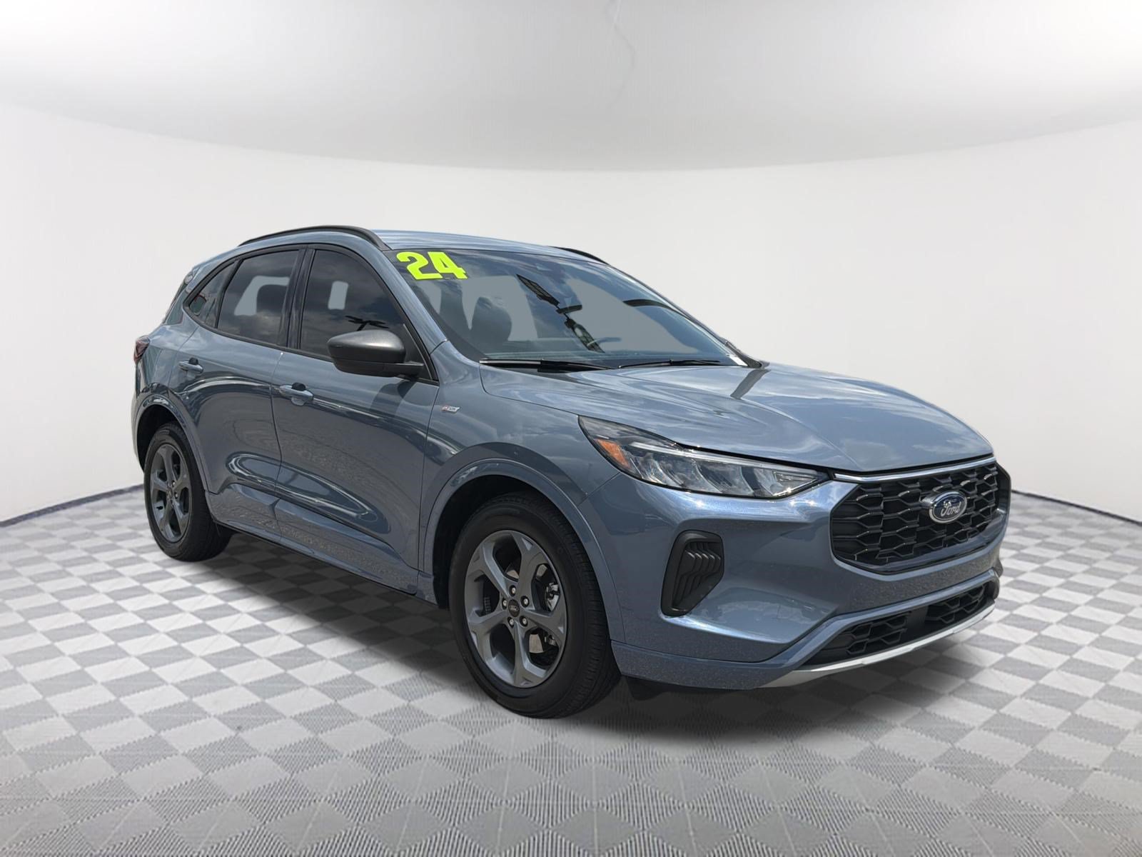 Used 2024 Ford Escape ST-Line w/ Tech Pack #1 FWD image 13