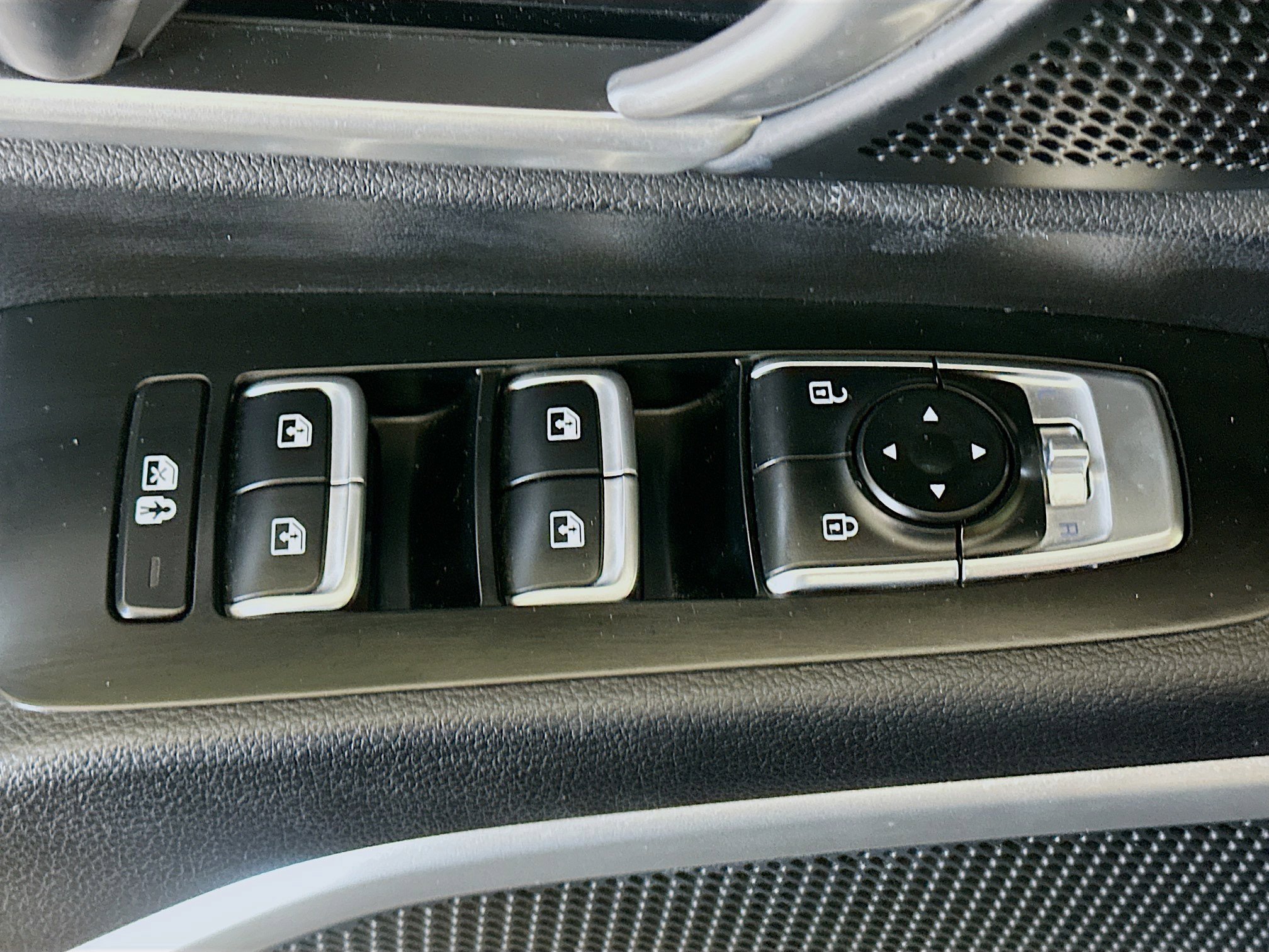 Used 2021 Kia Telluride LX AWD/4WD image 15