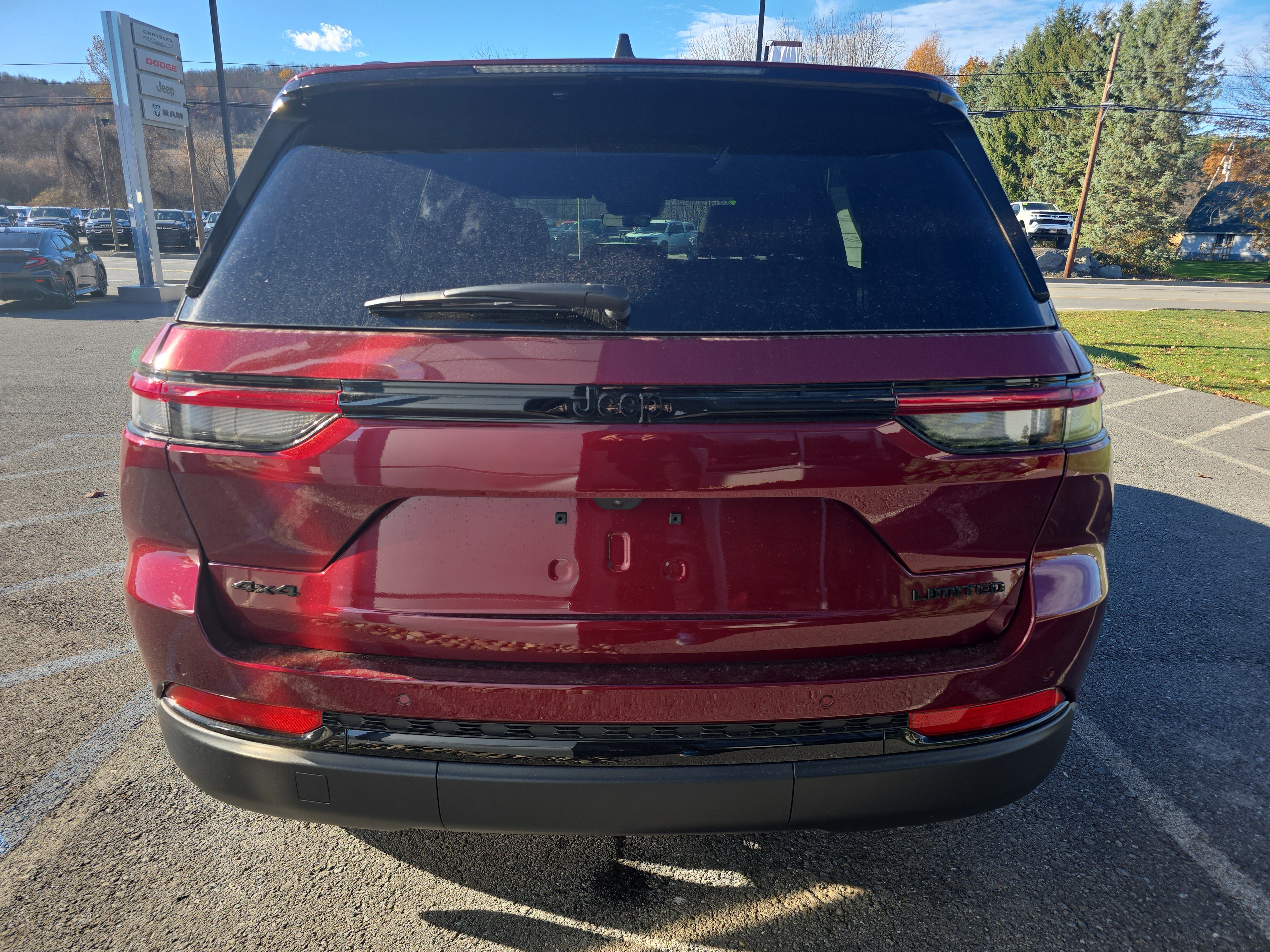 New 2025 Jeep Grand Cherokee Limited image 4