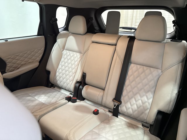 Used 2023 Mitsubishi Outlander SEL AWD/4WD image 13